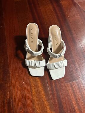 Unisa White Ruched Double-Strap Slide Mules